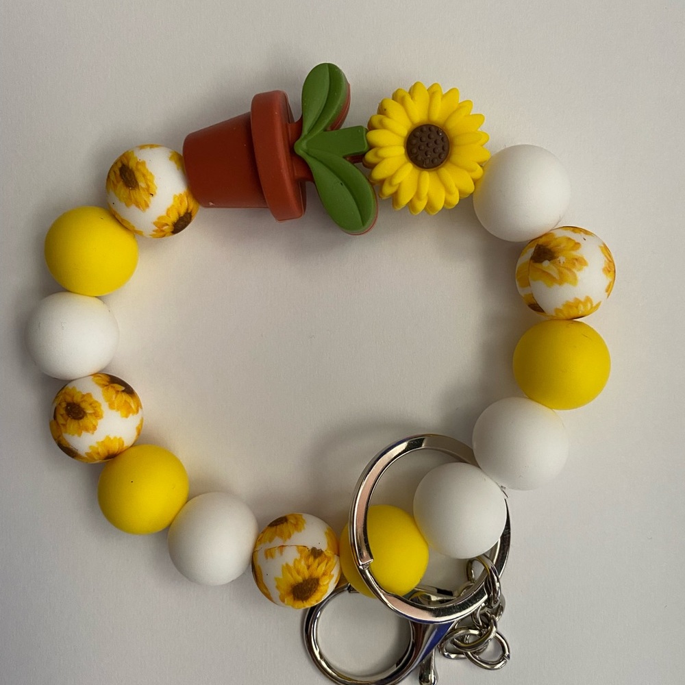 Keychain wristlet
